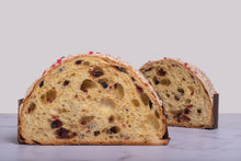 Carica l'immagine nel visualizzatore di Gallery, Colomba Frutti di bosco
